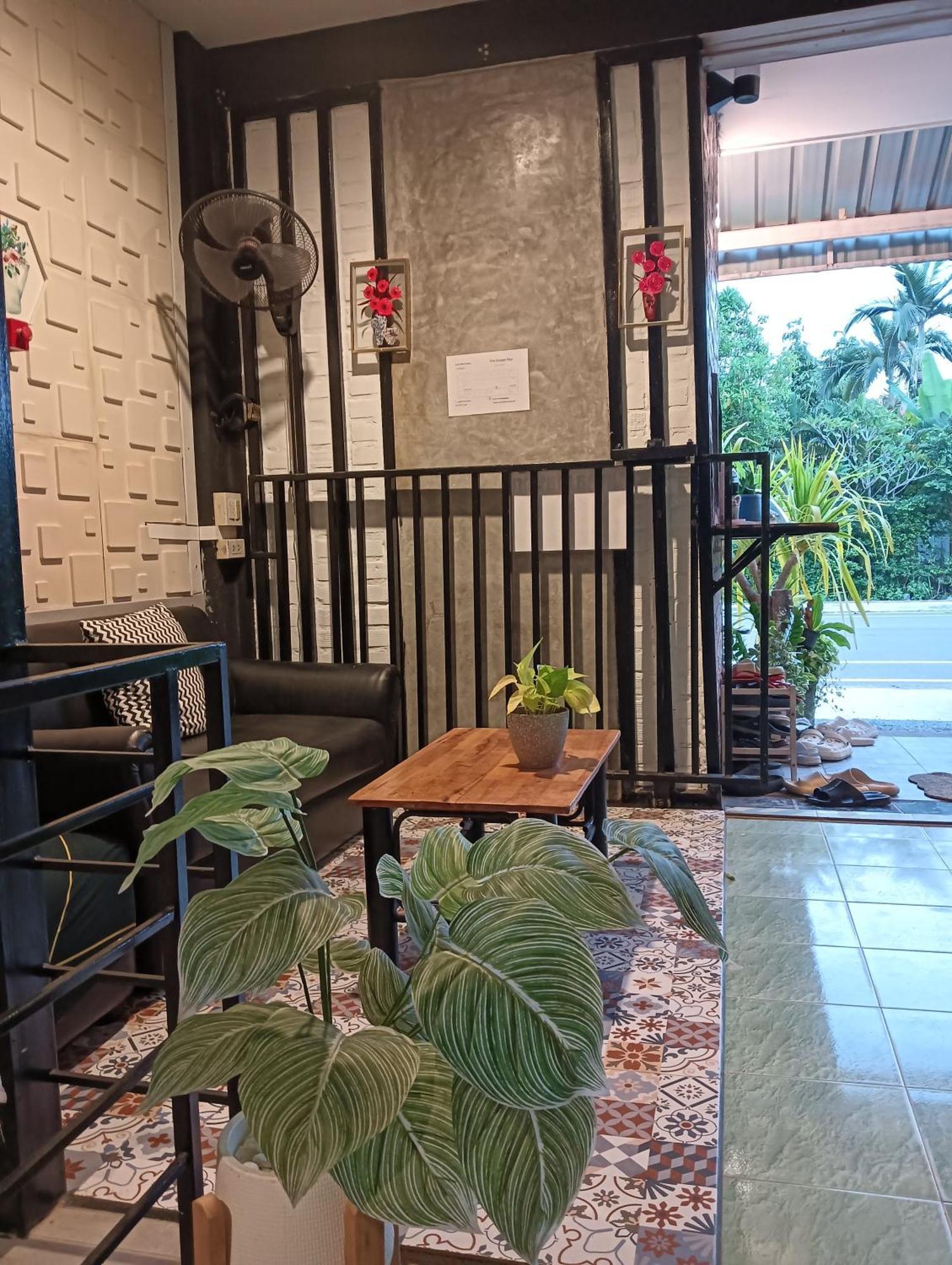 Krabi Nemo House Hostel Ao Nang Екстериор снимка