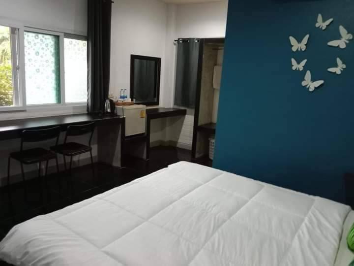 Krabi Nemo House Hostel Ao Nang Екстериор снимка