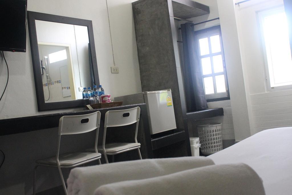 Krabi Nemo House Hostel Ao Nang Екстериор снимка