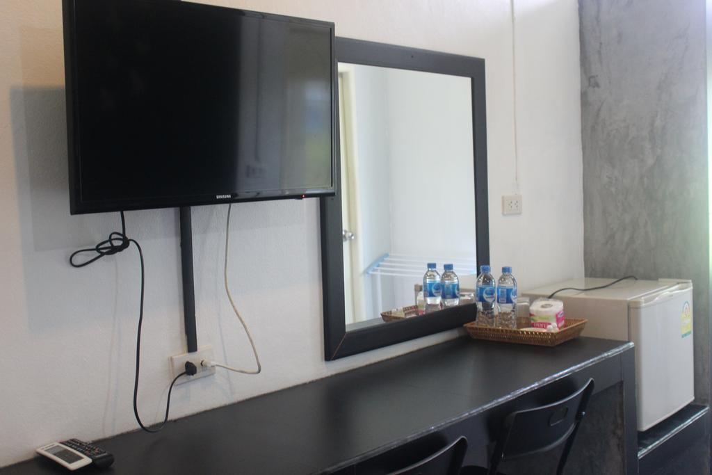 Krabi Nemo House Hostel Ao Nang Екстериор снимка