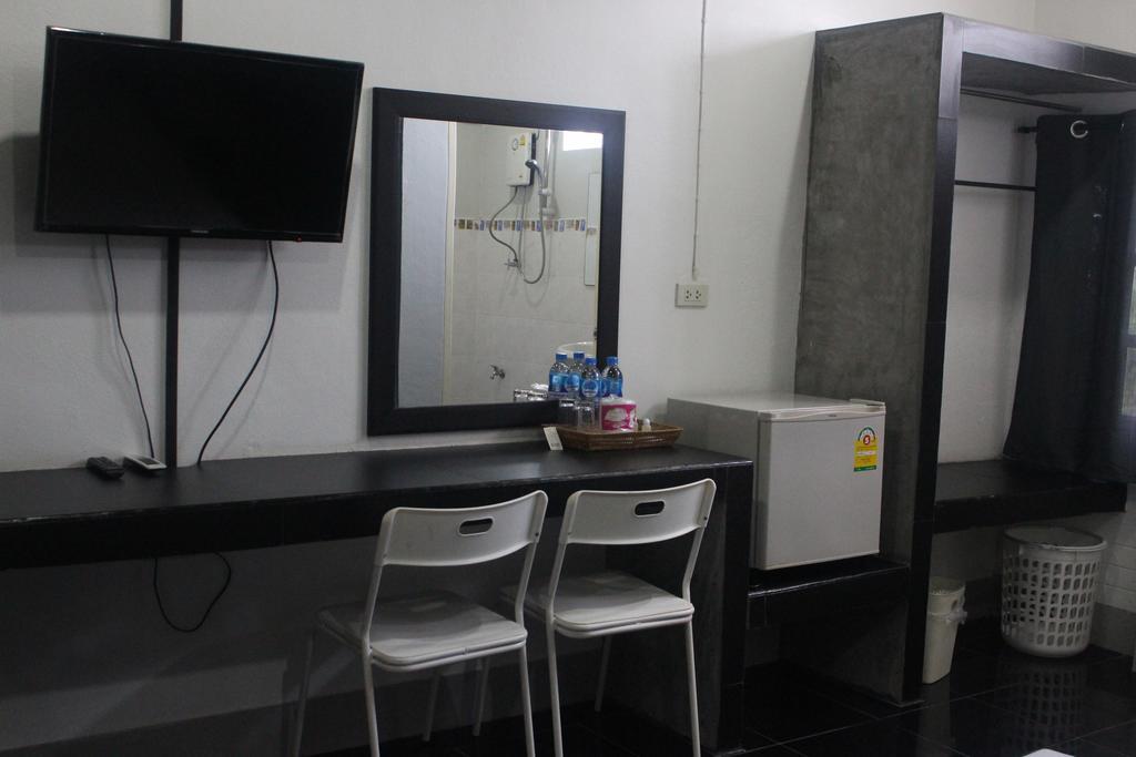 Krabi Nemo House Hostel Ao Nang Екстериор снимка
