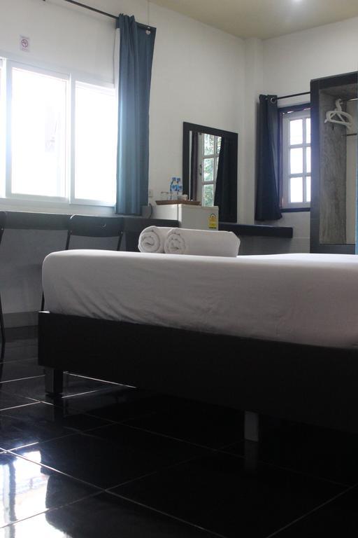 Krabi Nemo House Hostel Ao Nang Екстериор снимка