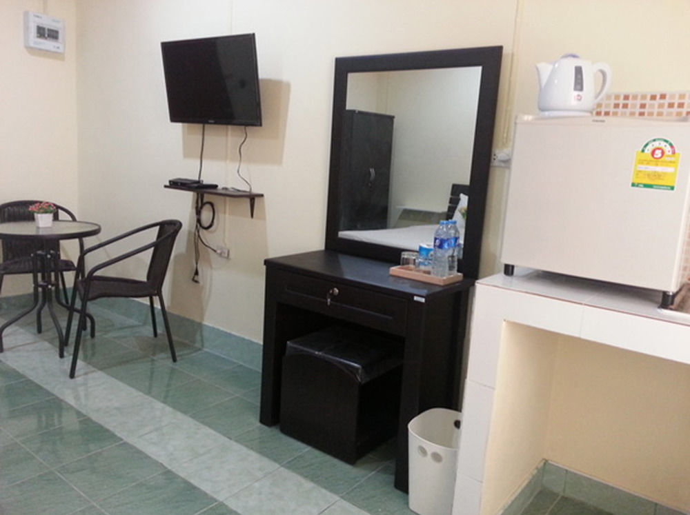 Krabi Nemo House Hostel Ao Nang Екстериор снимка